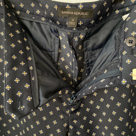 Banana Republic Navy Avery Print Cropped Pant - Picture 5 of 11
